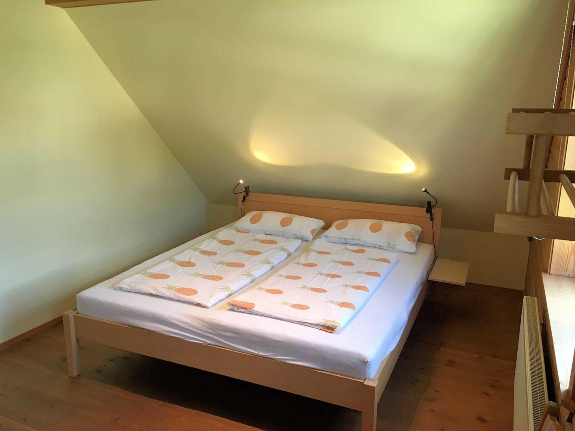 Holzferienhaus Holiday home Goessweinstein