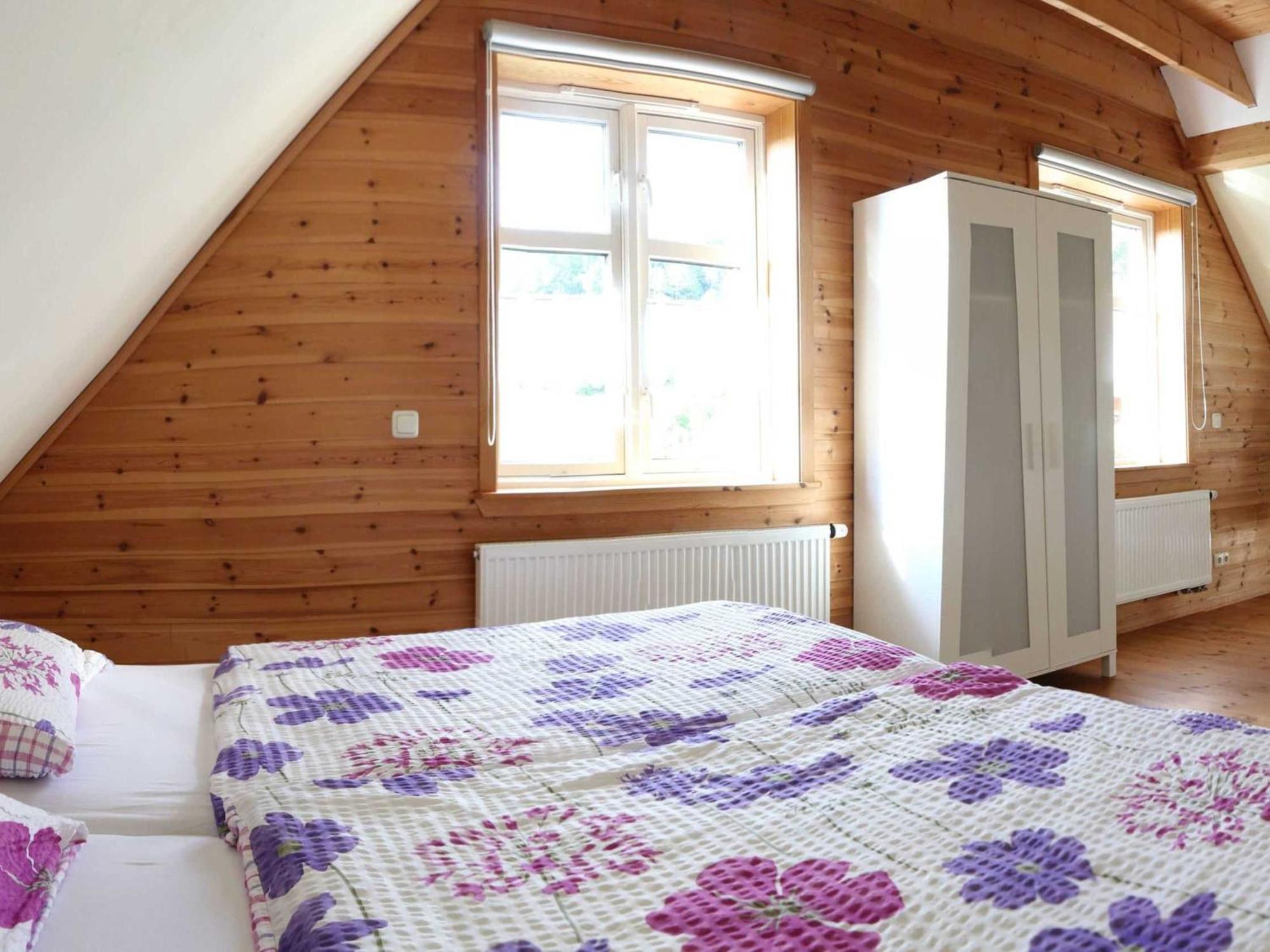 Holiday home Holzferienhaus Goessweinstein