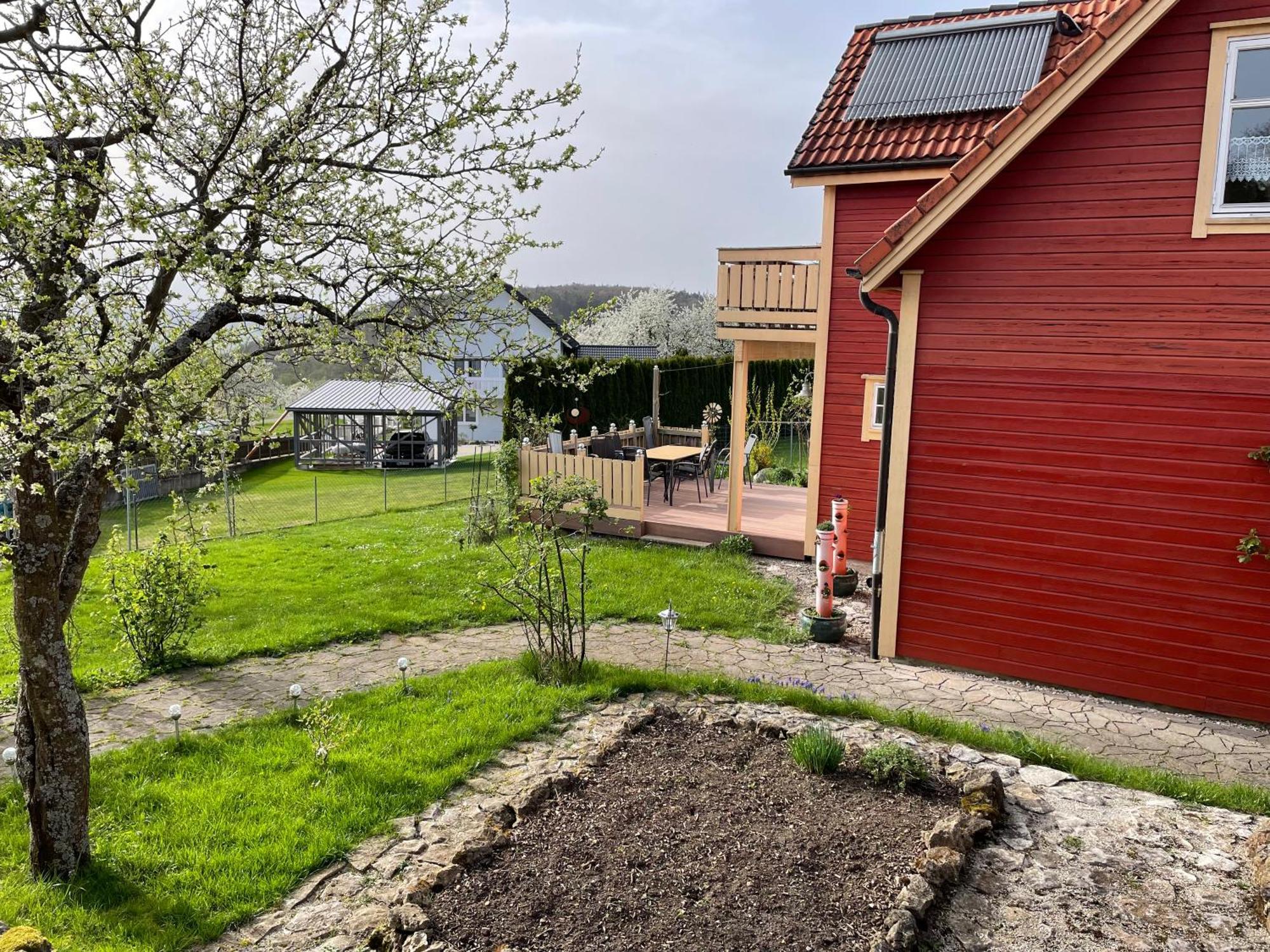Holzferienhaus Holiday home Goessweinstein
